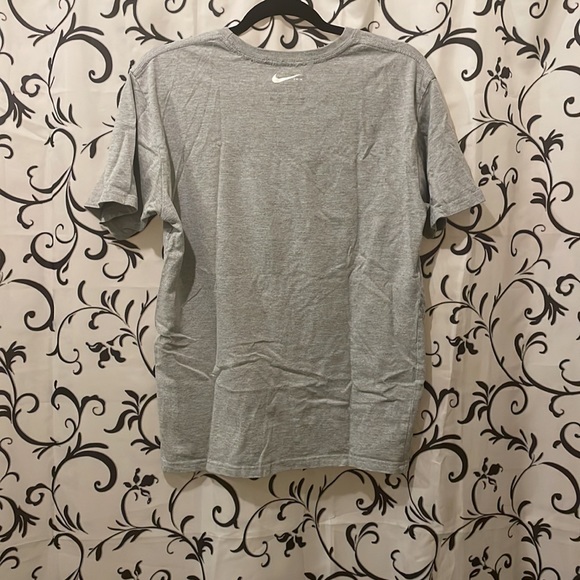 Boys XL nike t-shirt - Picture 3 of 3